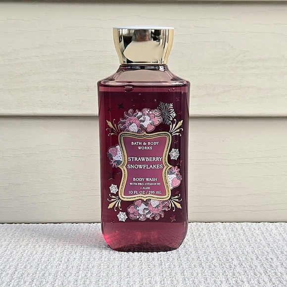 Bath & Body Works Strawberry Snowflakes Body Wash & Lotion Set - 10 oz. & 8 oz. - Picture 2 of 5